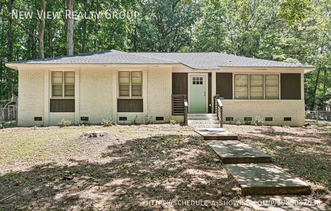 5121 FARM POND LN