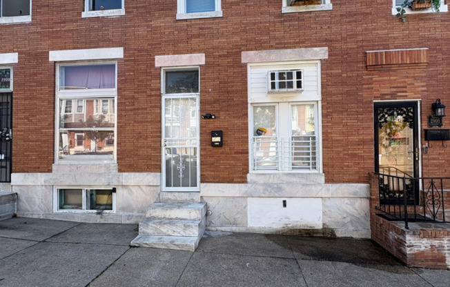 Bright 3 Bedroom Home with Private Basement, Hardwood Floors, and Stainless Steel Kitchen