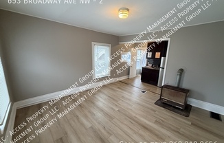 653 BROADWAY AVE NW