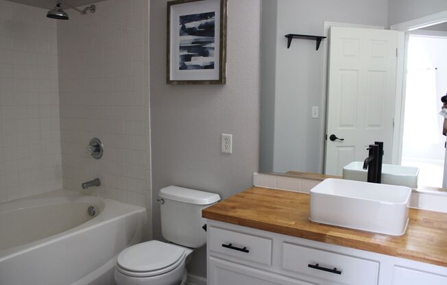 1 bed, 1 bath, $1,450, Unit # 710