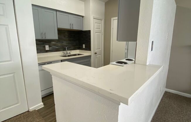 2 beds, 2 baths, 1,038 sqft, $1,215, Unit 0112