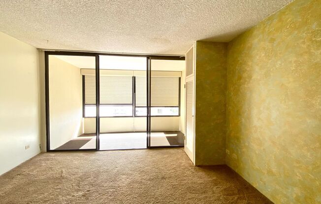 AVAILABLE NOW! STUDIO WITH 1 PARKING IN MAKIKI