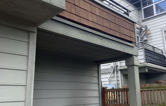 3 Bed 3.5 Bath Stunning Northwest Style Townhome!!