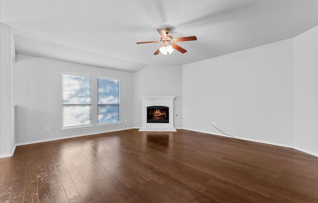 Ready for Immediate Move-In!  3 Bed 2 Bath Beauty!!! in the Highly Desirable VALOR POINTE - THE RESERVE AT WESTRIDGE Subdivision