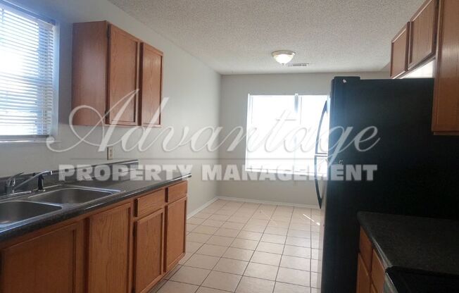 3 beds, 2 baths, $1,395