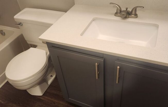 1 bed, 1 bath, 591 sqft, $1,525, Unit B-305