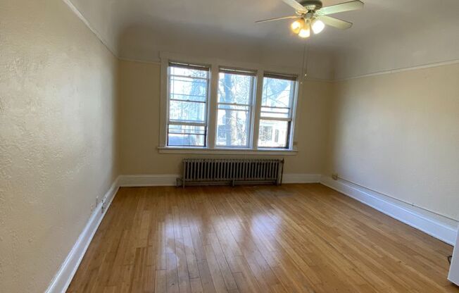 Studio, 1 bath, $775, Unit 40