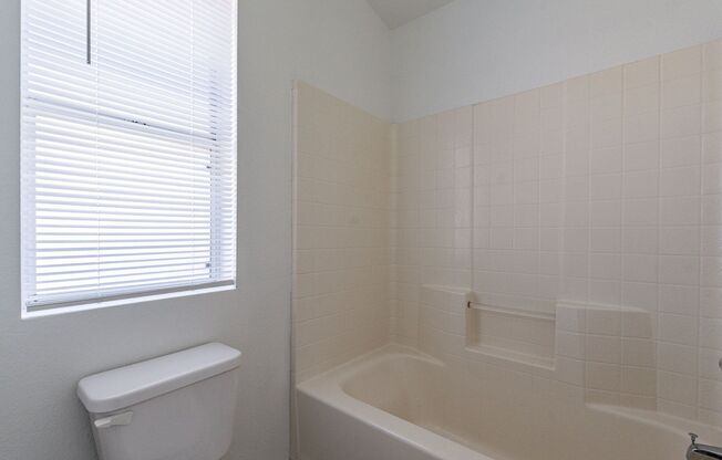 3 beds, 2.5 baths, $1,945, Unit UNIT 1096