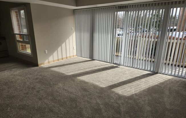 1 bed, 1 bath, 670 sqft, $1,450, Unit 6906-A2