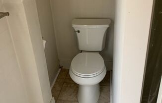 Studio, 1 bath, $1,200, Unit 2C