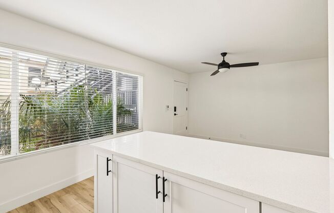 2 beds, 1 bath, 700 sqft, $2,895, Unit 37