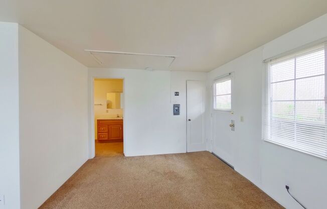 1 bed, 1 bath, $1,100, Unit 765