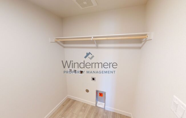 3 beds, 2 baths, 1,064 sqft, $1,895, Unit 1348 Artesia