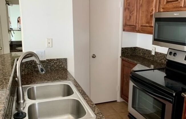 1 bed, 1 bath, $2,325