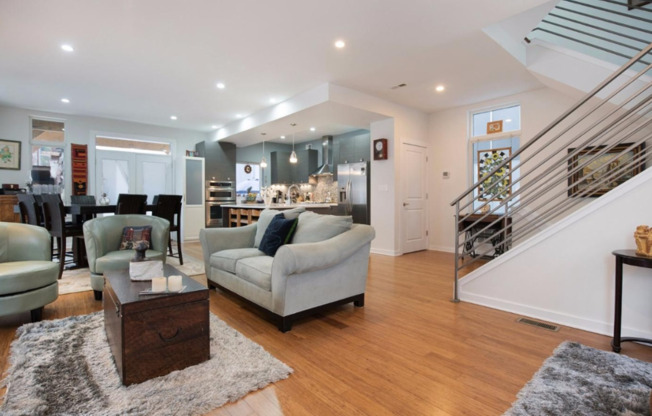 Amazing 4 Bed 4 Bath w/driveway in Northern Liberties!
