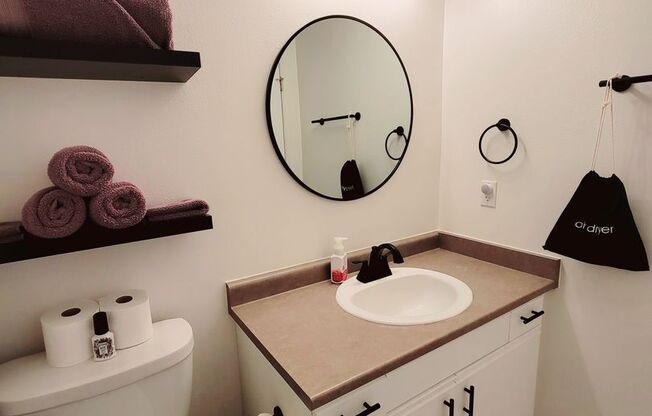 2 beds, 2 baths, 915 sqft, $2,575, Unit 4346-15