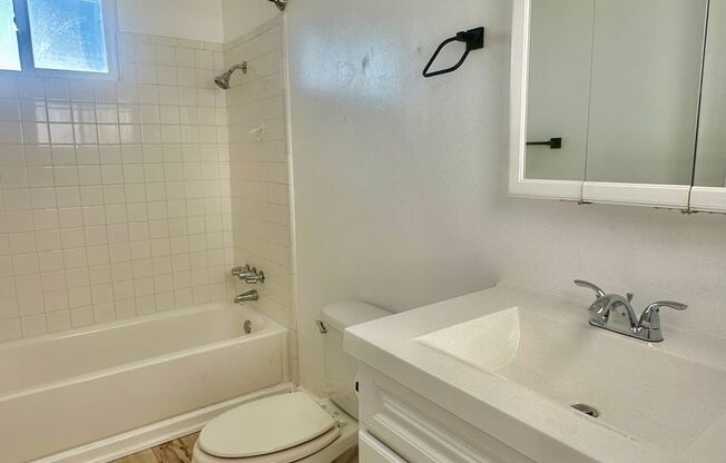 2 beds, 1 bath, $1,780