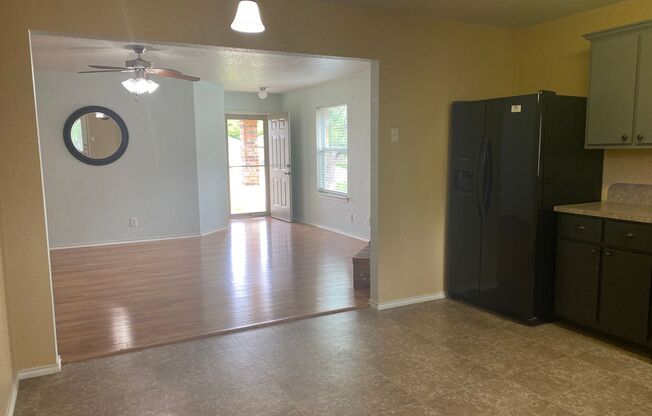 3 beds, 2 baths, $1,575