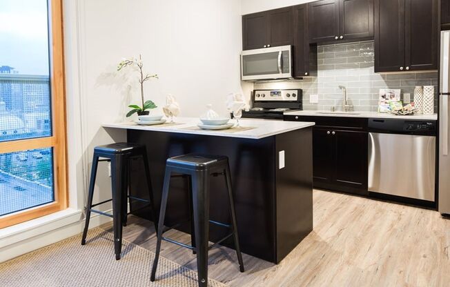 1 bed, 1 bath, 535 sqft, $2,450, Unit Unit 706