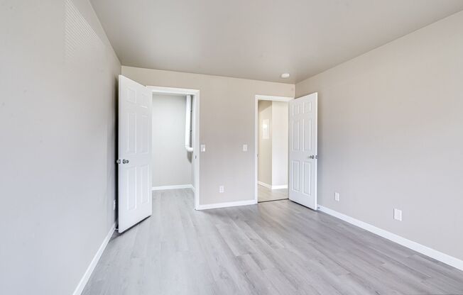 2 beds, 1 bath, 895 sqft, $1,599, Unit 2434 - 2