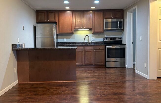 1 bed, 1 bath, 576 sqft, $1,150, Unit 253