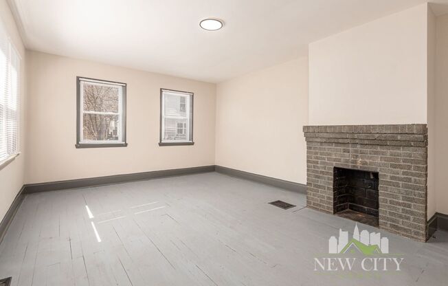 2 beds, 1 bath, $1,289