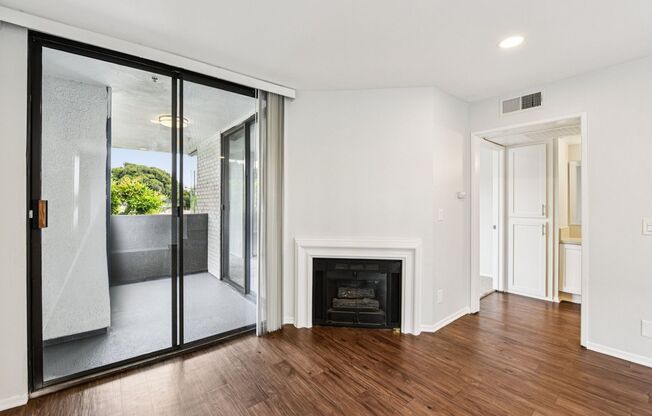 1 bed, 1 bath, 850 sqft, $2,348, Unit 104