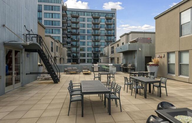 3 beds, 2 baths, $3,099, Unit #707