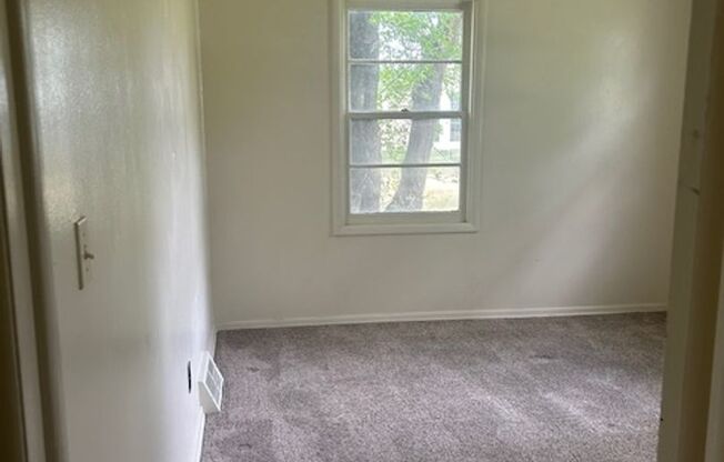 47 Foster Ln. - Single Family House w/ Garage