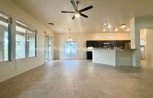 Gorgeous 55+ community home located in Heritage Highlands at Dove Mountain!!!