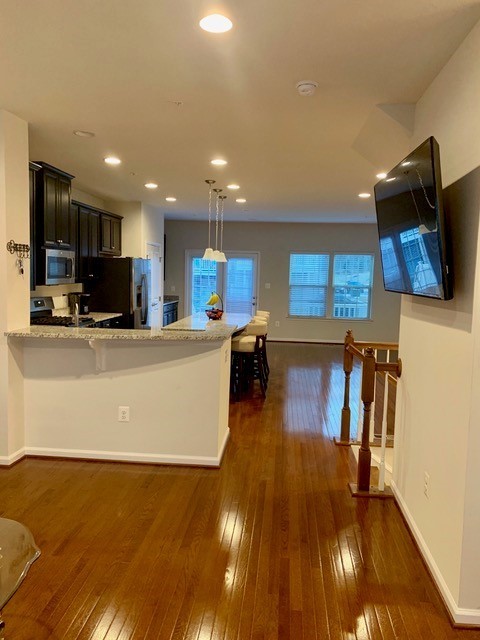 Gorgeous brick front 3bd 2/2bth townhouse w/1 car garage.