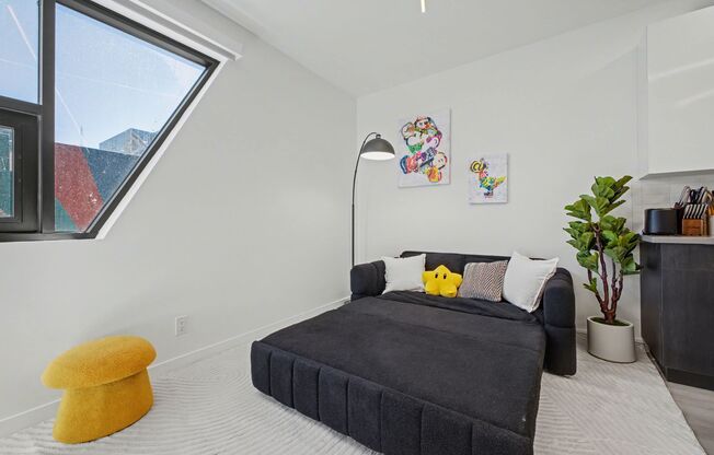 1 bed, 1 bath, 665 sqft, $1,612, Unit 402