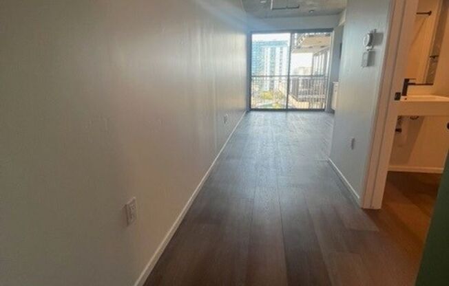 Studio, 1 bath, 320 sqft, $1,995, Unit 602