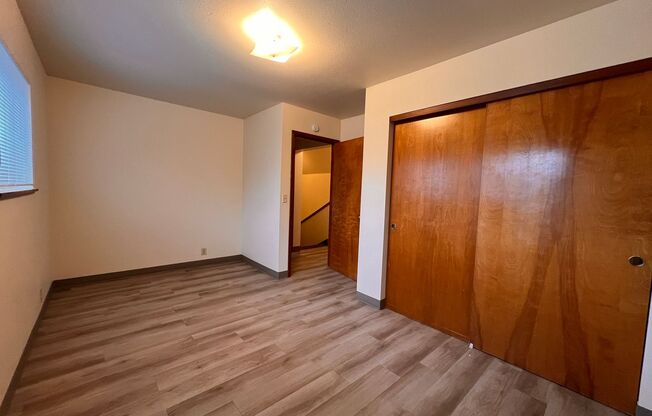 2 beds, 1 bath, $1,495, Unit 518397 - 3506B NE 54th St