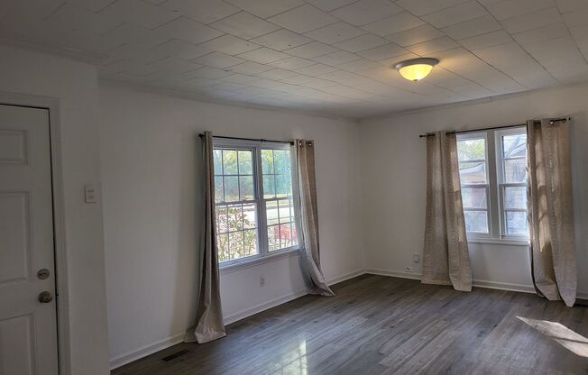 2 bed, 1 bath conveniently located to the University of Alabama, DCH And Mercedes plant