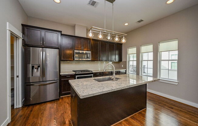 3 beds, 3.5 baths, 2,427 sqft, $2,900, Unit C