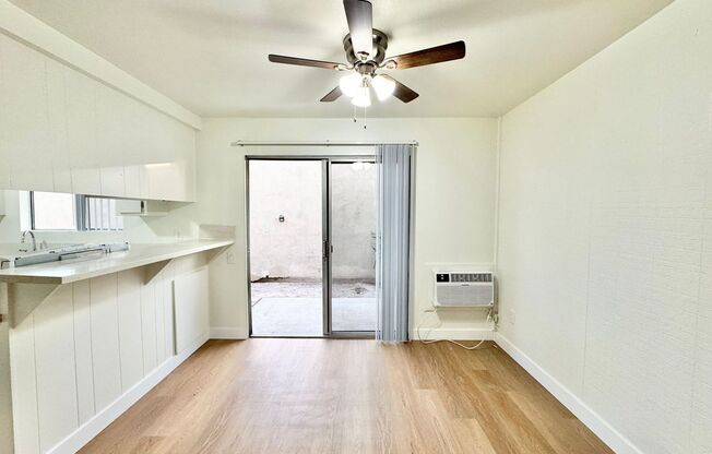 2 beds, 1 bath, 900 sqft, $2,450, Unit 71