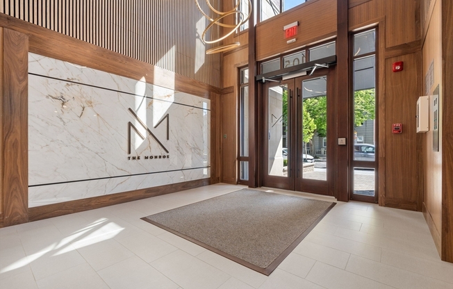 2 beds, 2 baths, 997 sqft, $4,600, Unit 402