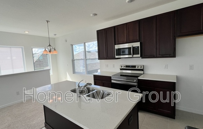 3133 VOYAGER AVE