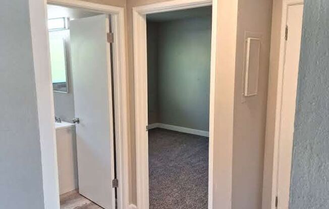 2 beds, 1 bath, 850 sqft, $1,495, Unit UNIT 10