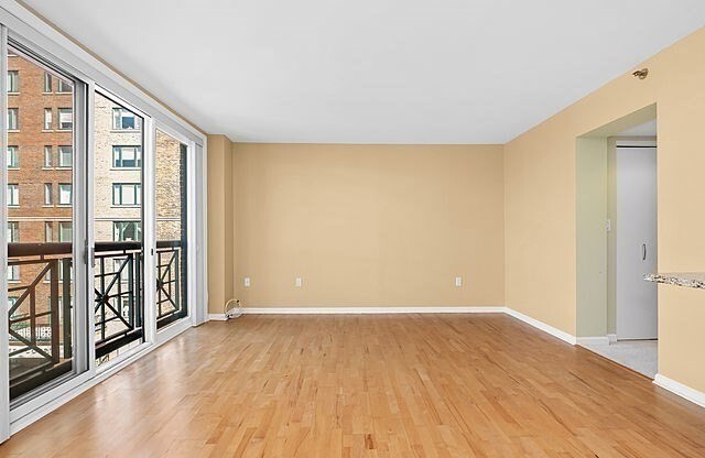 1 bed, 1 bath, 854 sqft, $3,500, Unit 428