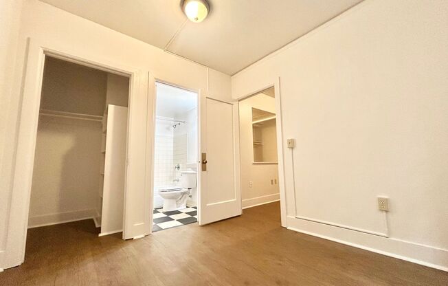 1 bed, 1 bath, 335 sqft, $1,250, Unit 204