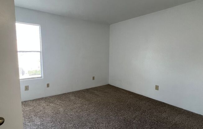 2 beds, 2 baths, 1,003 sqft, $1,050, Unit 1708