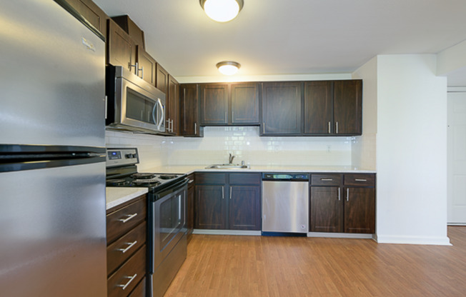 1 bed, 1 bath, 648 sqft, $1,675, Unit 1-205