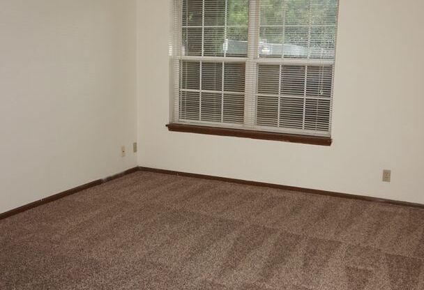 1 bed, 1 bath, 578 sqft, $1,018, Unit 827-04 (Style K)