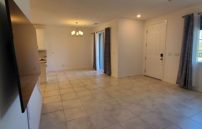 3 beds, 2.5 baths, $1,850, Unit UNIT 21102