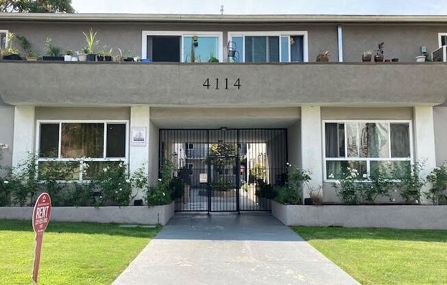 The Patio Apts...Newly Remodeled Gorgeous Apartments...CALL NOW!