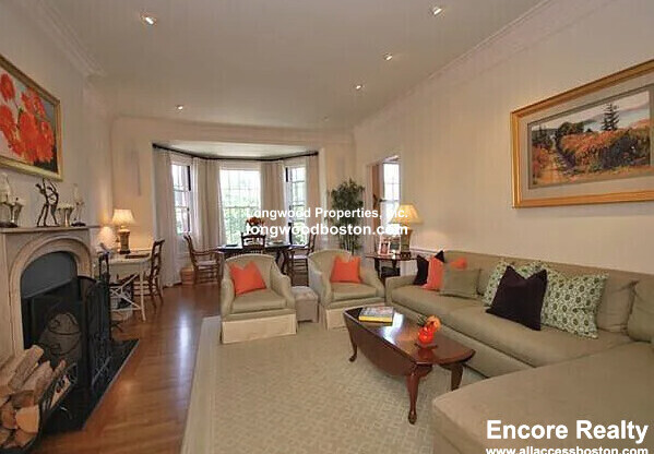 318 COMMONWEALTH AVE