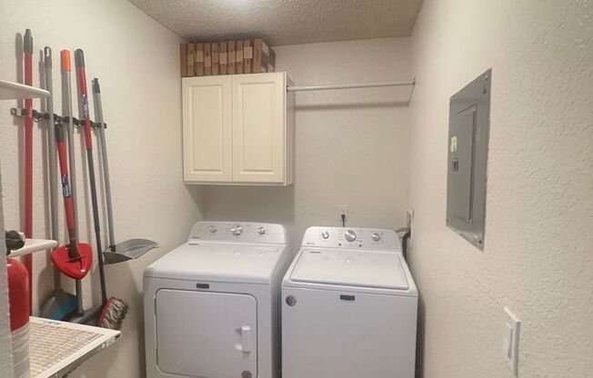 2 beds, 2 baths, $1,595