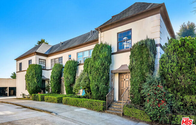 612 MIDVALE AVE
